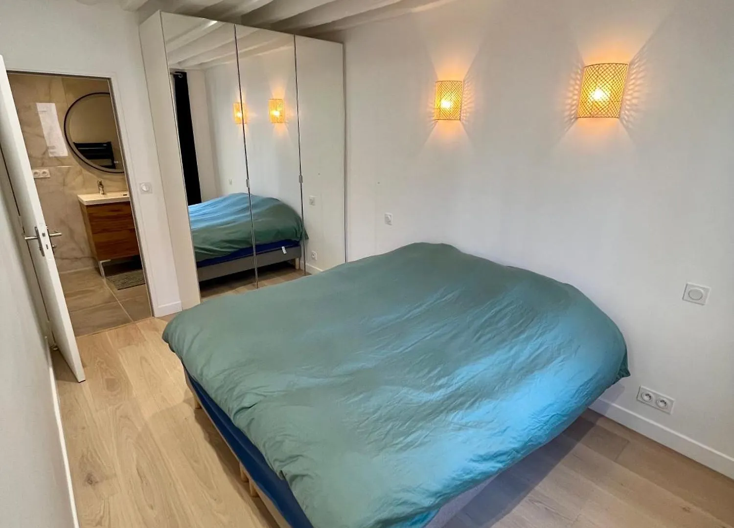 Lovely Apartment In Heart Of Paris 10 Min Walk To Louvre France